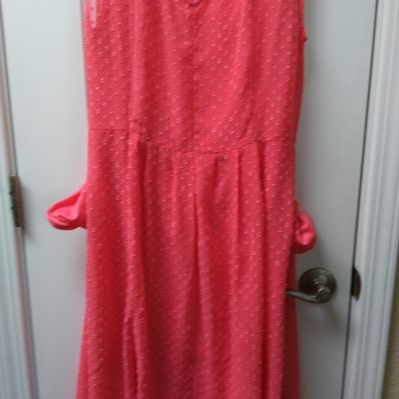 Isaac Mizrahi Short Sleeve Swiss Dot Lined Dress - Picture 7 of 8